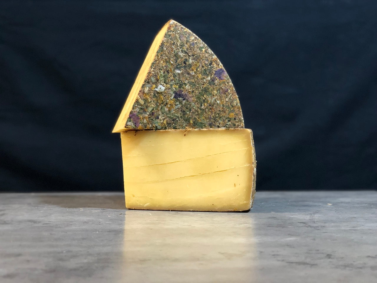 Tomme aux fleurs du jura