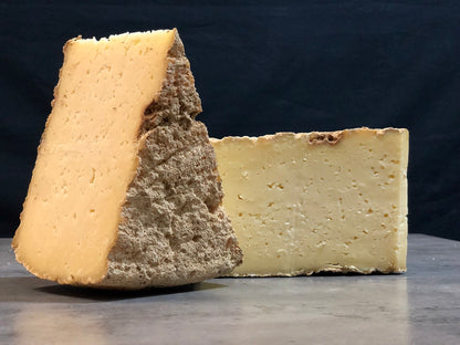 Tomme d'Auvergne céronnée